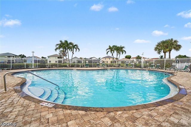 2065 Cape Heather CIR, Cape Coral, FL 33991