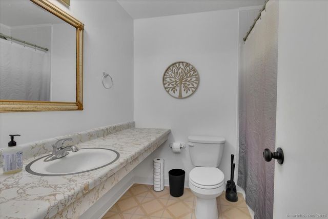 131 Williamstown Court 131, Newington, CT 06111