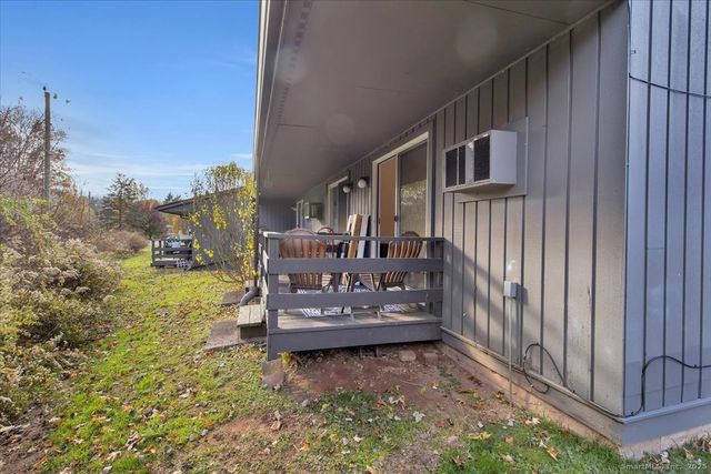 131 Williamstown Court 131, Newington, CT 06111