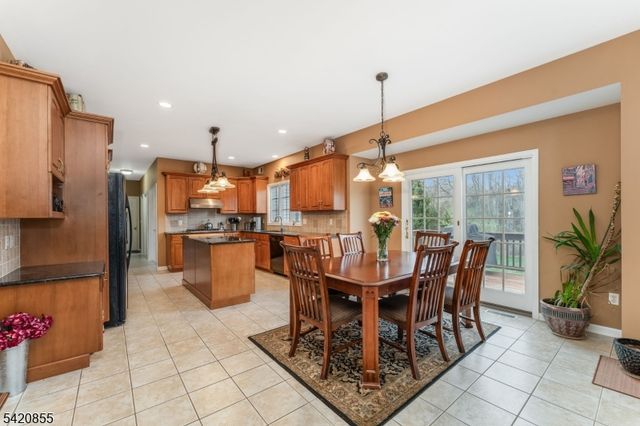 7 General Morgan Lane, Lebanon Twp., NJ 08826