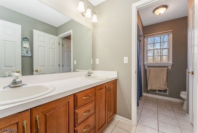 7 General Morgan Lane, Lebanon Twp., NJ 08826