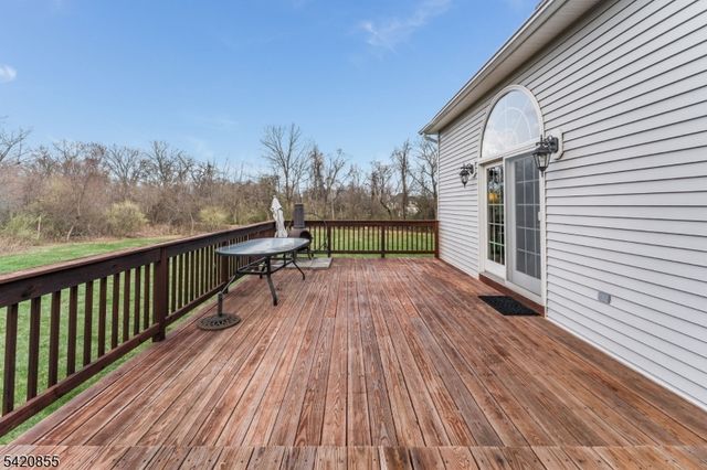 7 General Morgan Lane, Lebanon Twp., NJ 08826