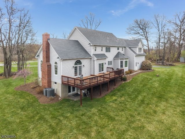 7 General Morgan Lane, Lebanon Twp., NJ 08826