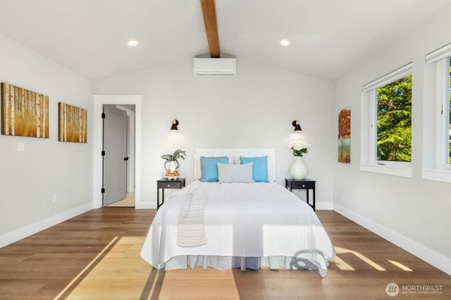 4326 A SW Mills Street, Seattle, WA 98136