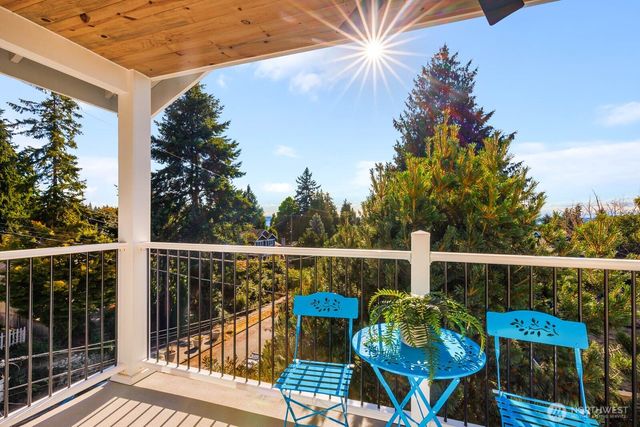 4326 A SW Mills Street, Seattle, WA 98136