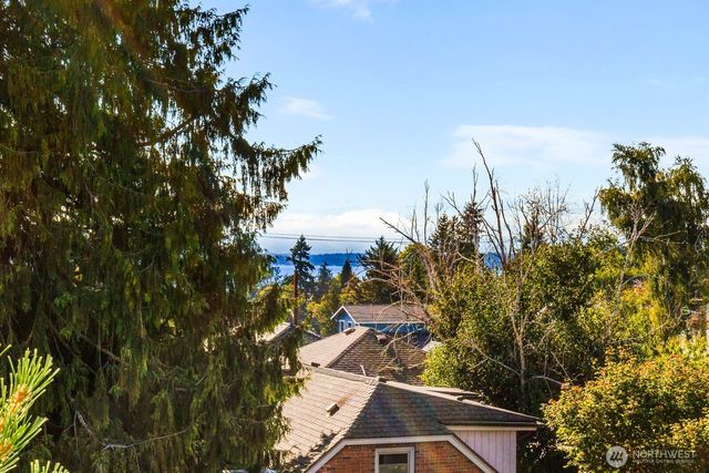 4326 A SW Mills Street, Seattle, WA 98136