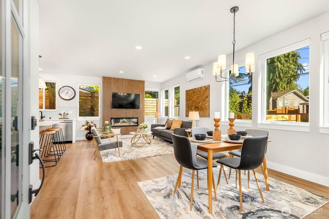 4326 A SW Mills Street, Seattle, WA 98136