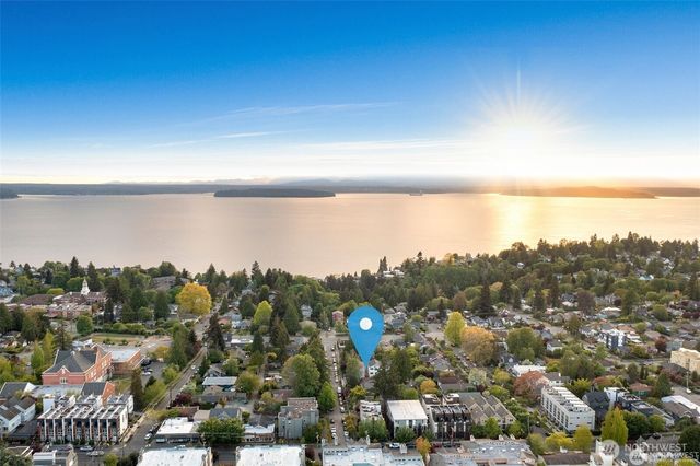 4326 A SW Mills Street, Seattle, WA 98136