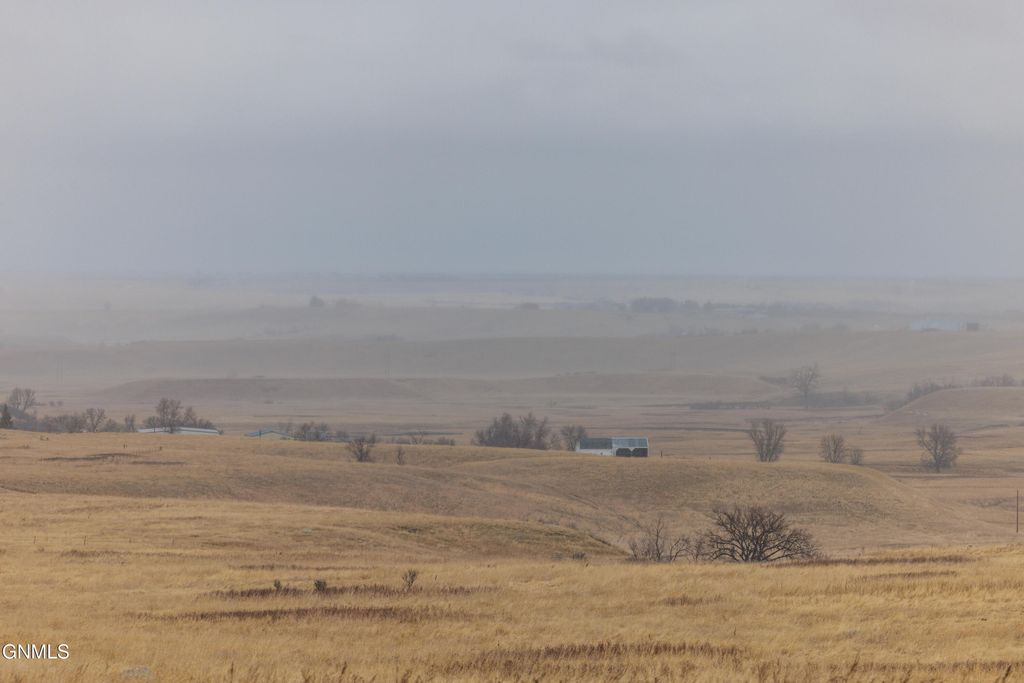 1402 57th Avenue SW, Beulah, ND 58523 photo 102