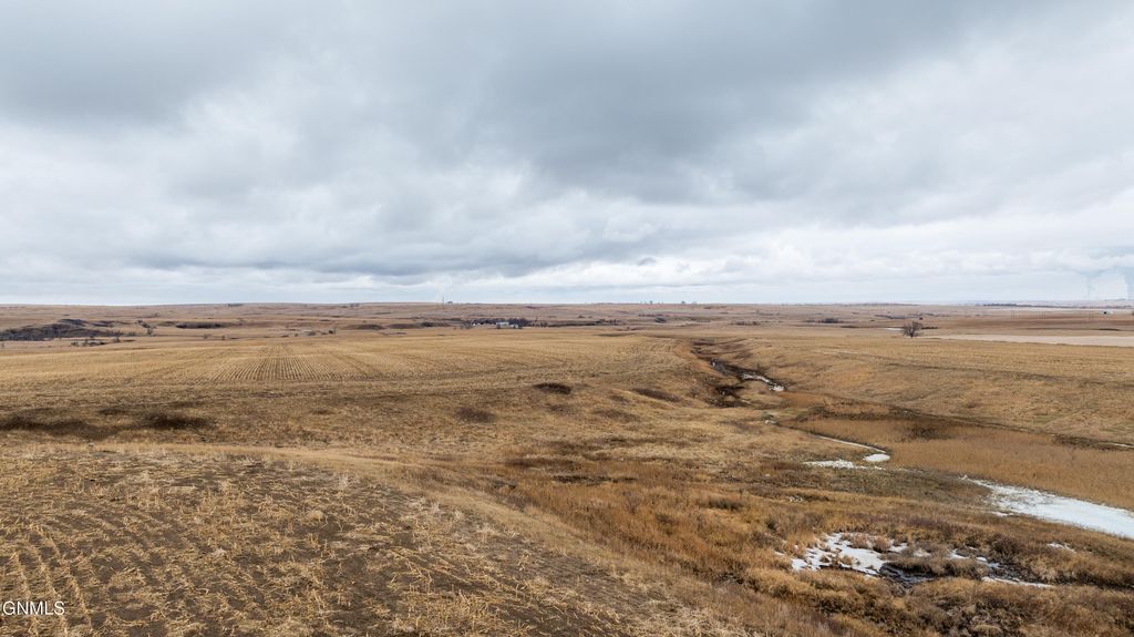 1402 57th Avenue SW, Beulah, ND 58523 photo 125