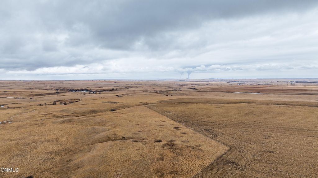 1402 57th Avenue SW, Beulah, ND 58523 photo 129