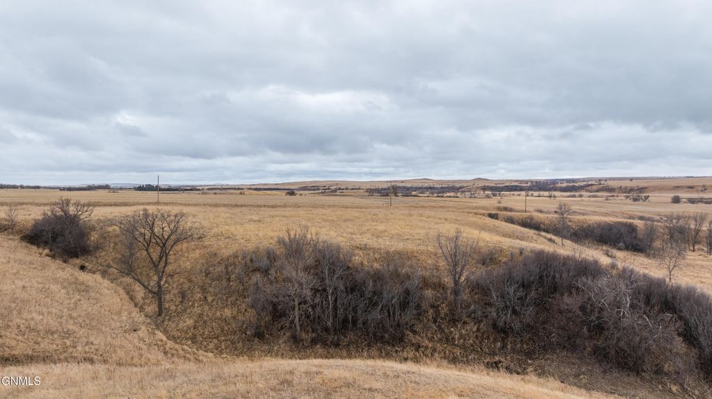 1402 57th Avenue SW, Beulah, ND 58523 photo 133