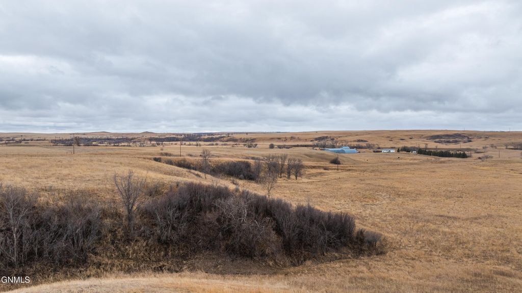 1402 57th Avenue SW, Beulah, ND 58523 photo 134