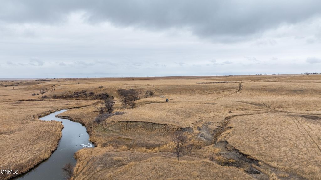 1402 57th Avenue SW, Beulah, ND 58523 photo 142