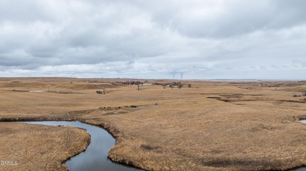 1402 57th Avenue SW, Beulah, ND 58523 photo 143