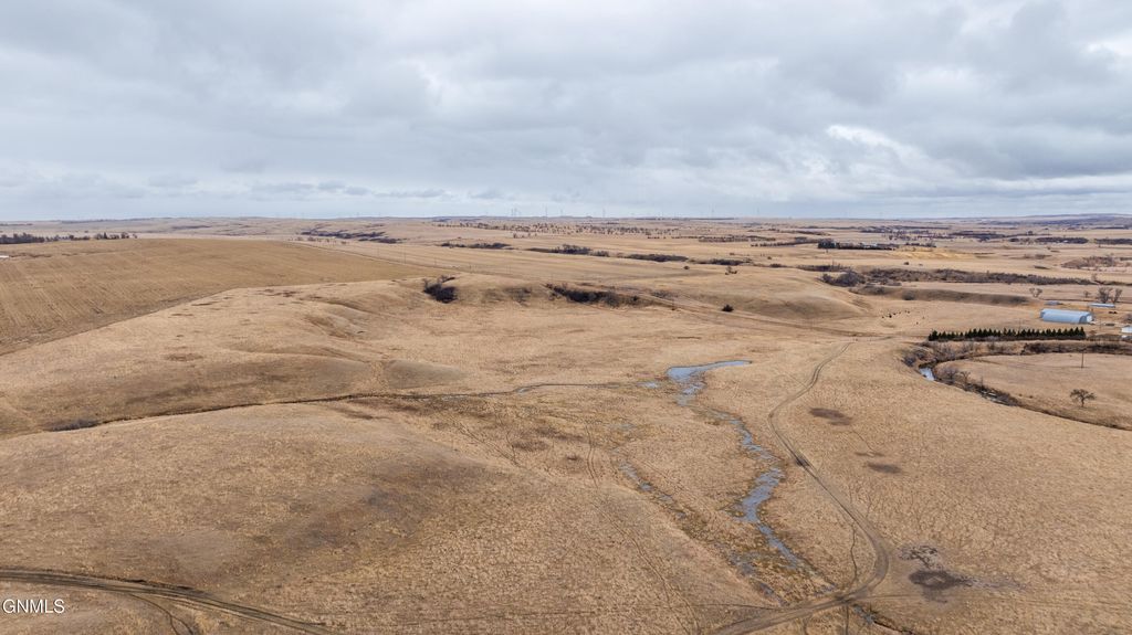 1402 57th Avenue SW, Beulah, ND 58523 photo 151