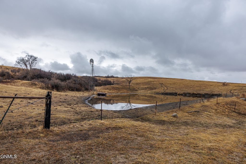 1402 57th Avenue SW, Beulah, ND 58523 photo 171