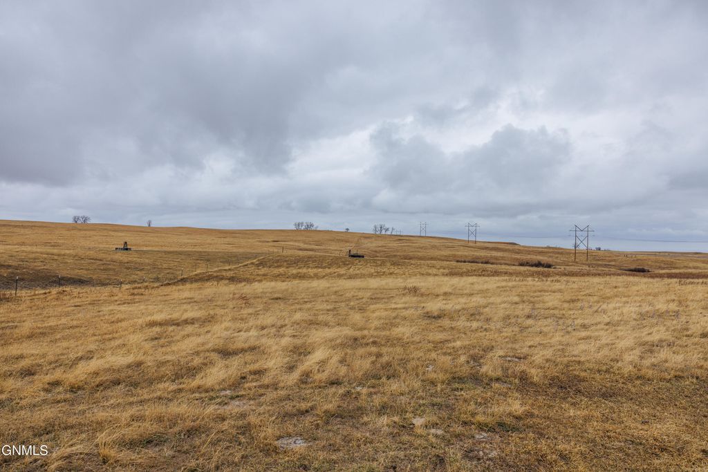 1402 57th Avenue SW, Beulah, ND 58523 photo 172