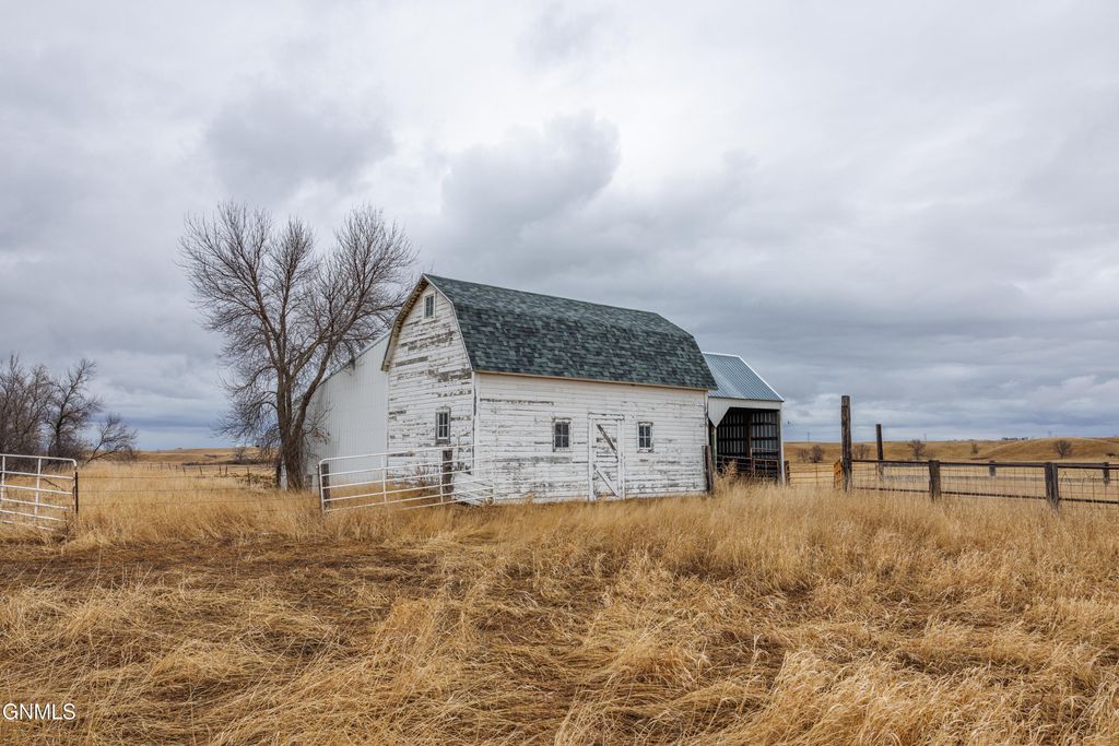 1402 57th Avenue SW, Beulah, ND 58523 photo 187