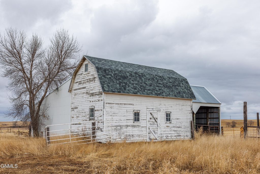 1402 57th Avenue SW, Beulah, ND 58523 photo 188
