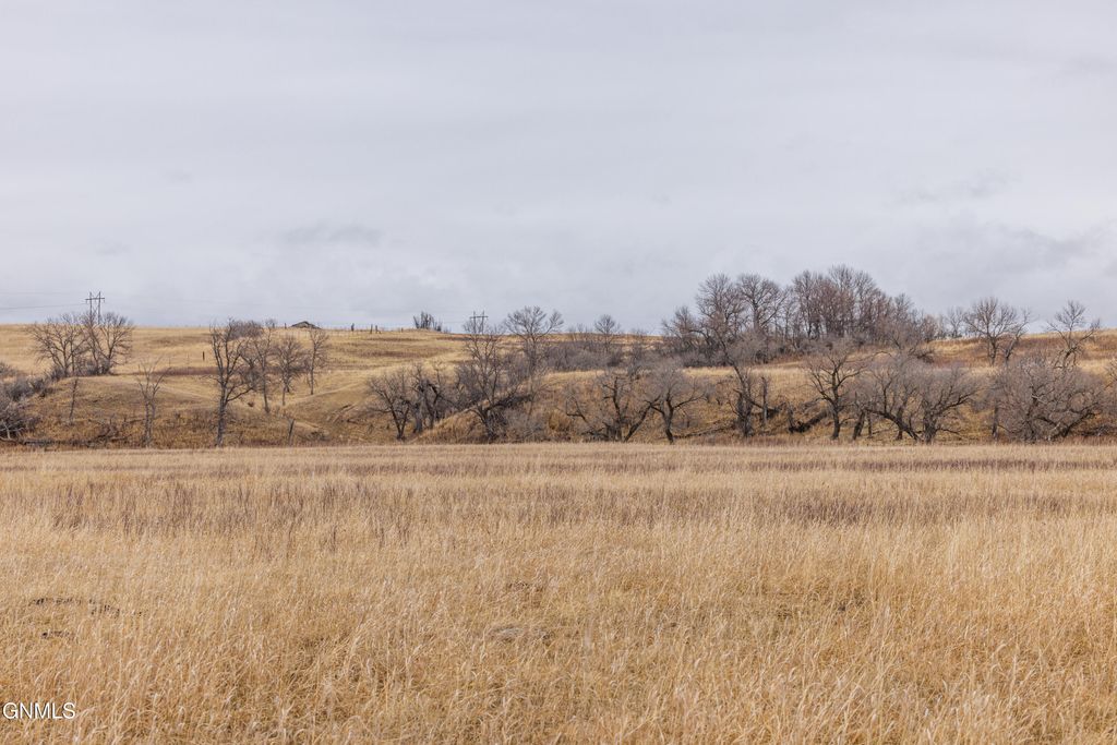 1402 57th Avenue SW, Beulah, ND 58523 photo 36