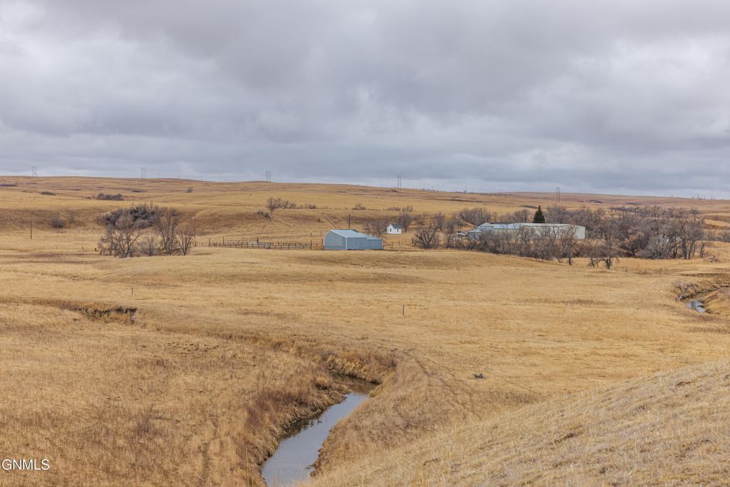 1402 57th Avenue SW, Beulah, ND 58523 photo 54