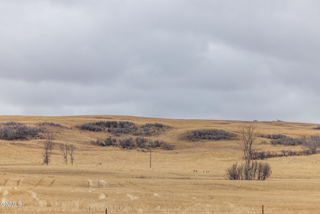1402 57th Avenue SW, Beulah, ND 58523 photo 73