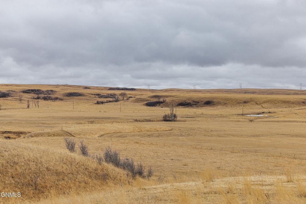 1402 57th Avenue SW, Beulah, ND 58523 photo 75