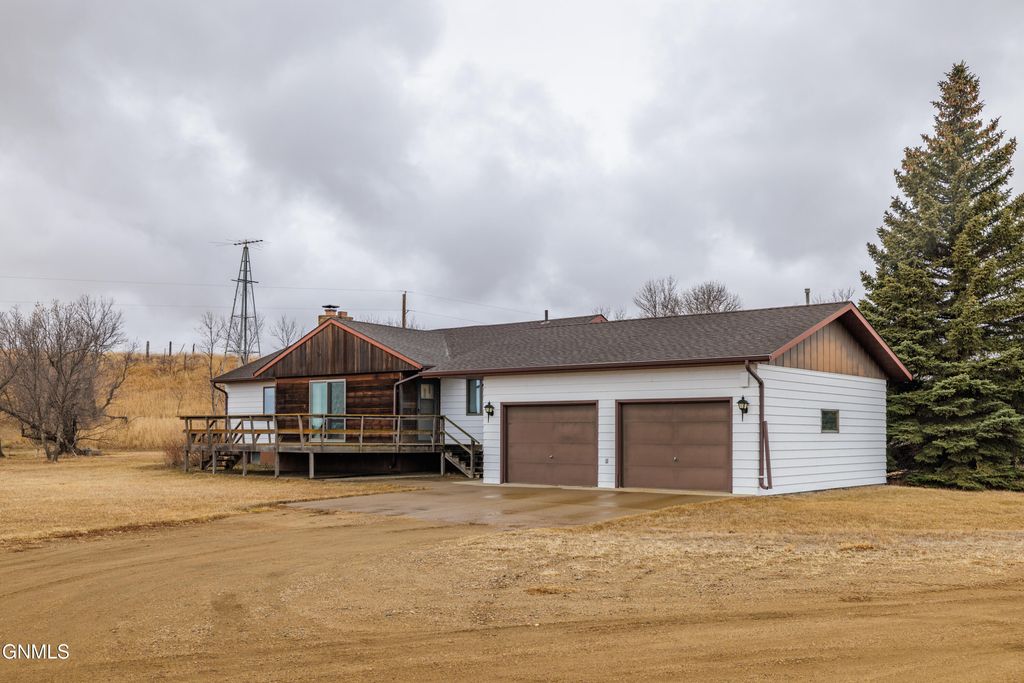 1402 57th Avenue SW, Beulah, ND 58523 photo 8