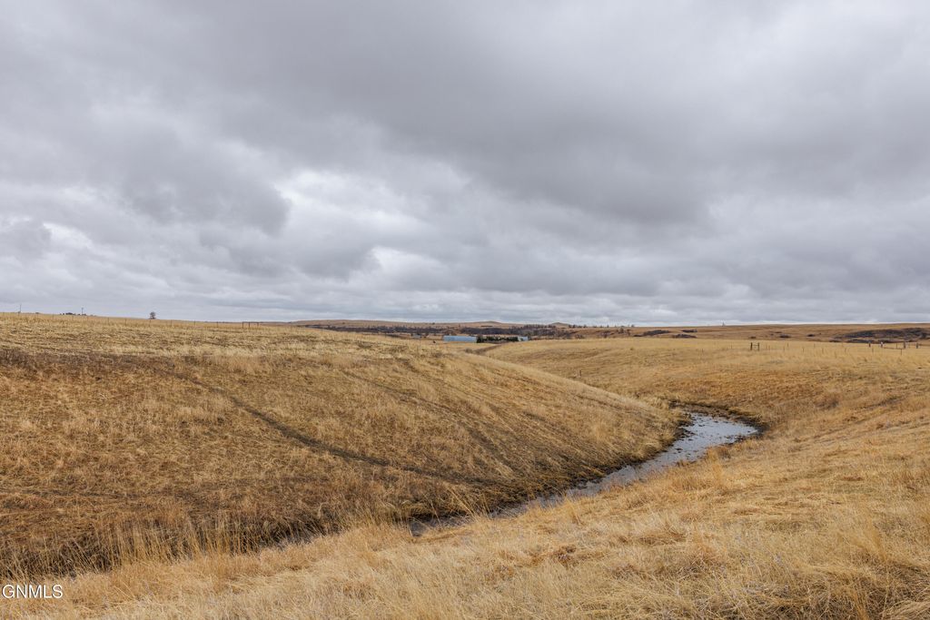 1402 57th Avenue SW, Beulah, ND 58523 photo 80
