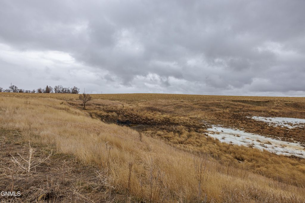 1402 57th Avenue SW, Beulah, ND 58523 photo 84