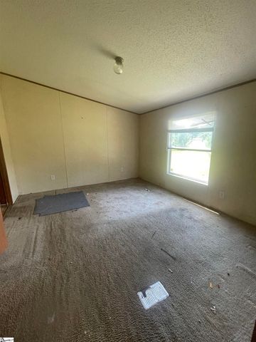 157 Foothills Trail, Gray Court, SC 29645