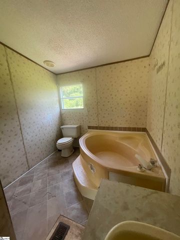 157 Foothills Trail, Gray Court, SC 29645