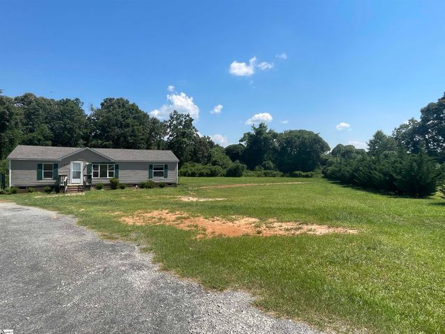 157 Foothills Trail, Gray Court, SC 29645
