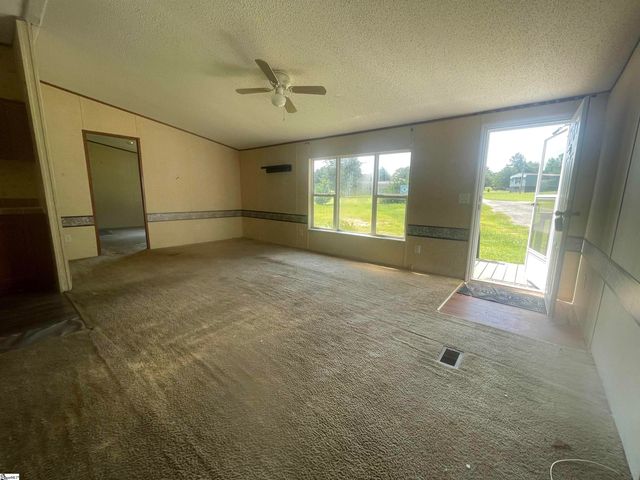 157 Foothills Trail, Gray Court, SC 29645