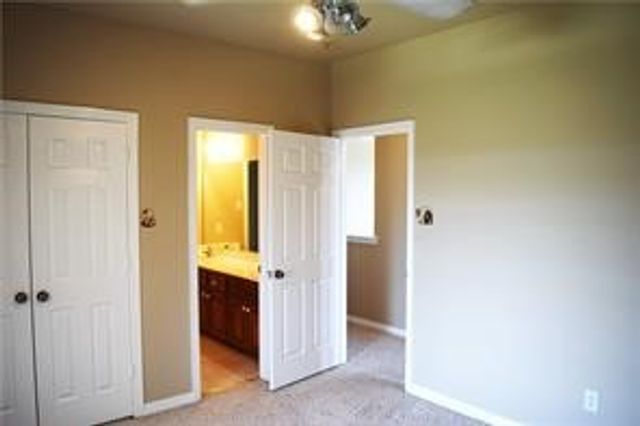 1321 Trophy Court W, Midlothian, TX 76065