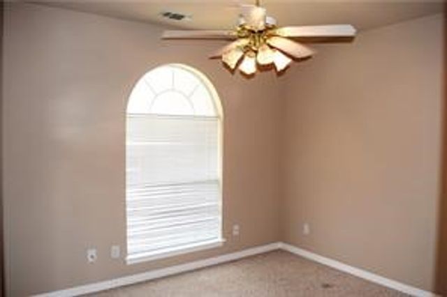1321 Trophy Court W, Midlothian, TX 76065