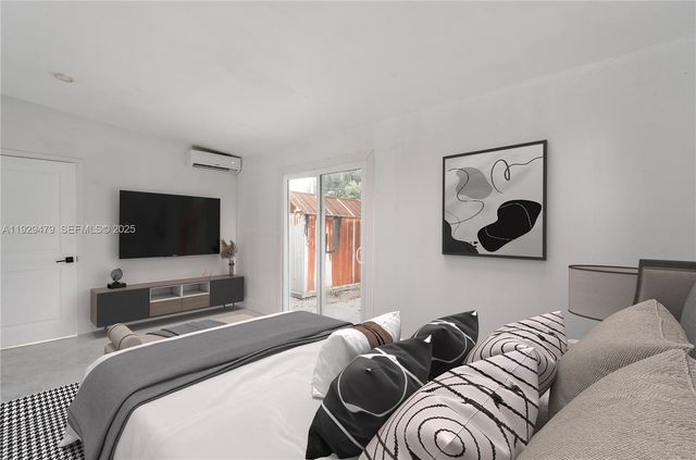 4041 NE 15th Ter, Pompano Beach, FL 33064