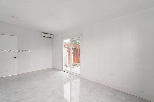 4041 NE 15th Ter, Pompano Beach, FL 33064