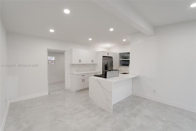 4041 NE 15th Ter, Pompano Beach, FL 33064