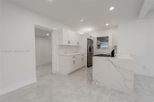 4041 NE 15th Ter, Pompano Beach, FL 33064