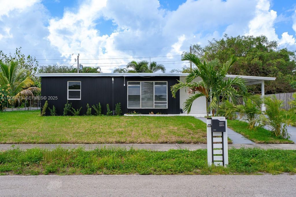 4041 NE 15th Ter, Pompano Beach, FL 33064