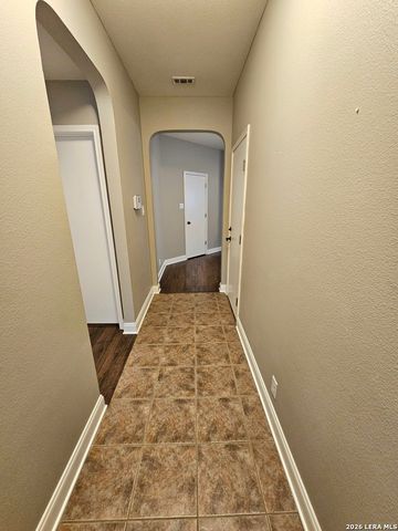 15827 MANES GRV, San Antonio, TX 78247
