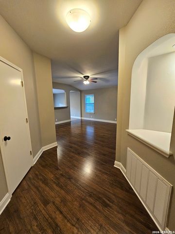 15827 MANES GRV, San Antonio, TX 78247