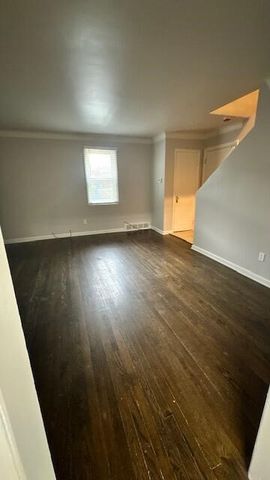 7597 Ziegler Street, Taylor, MI 48180