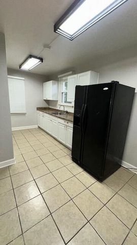 7597 Ziegler Street, Taylor, MI 48180