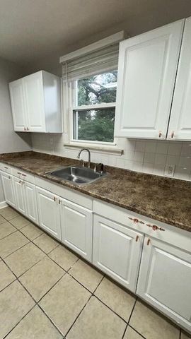 7597 Ziegler Street, Taylor, MI 48180