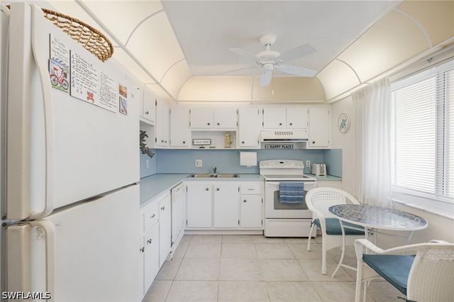 385 Palm DR 1732, Naples, FL 34112