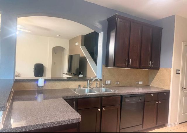 414 Havenstone Lane, La Marque, TX 77568