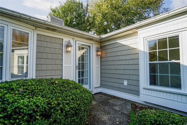 6 Tryon Avenue, East Providence, RI 02916